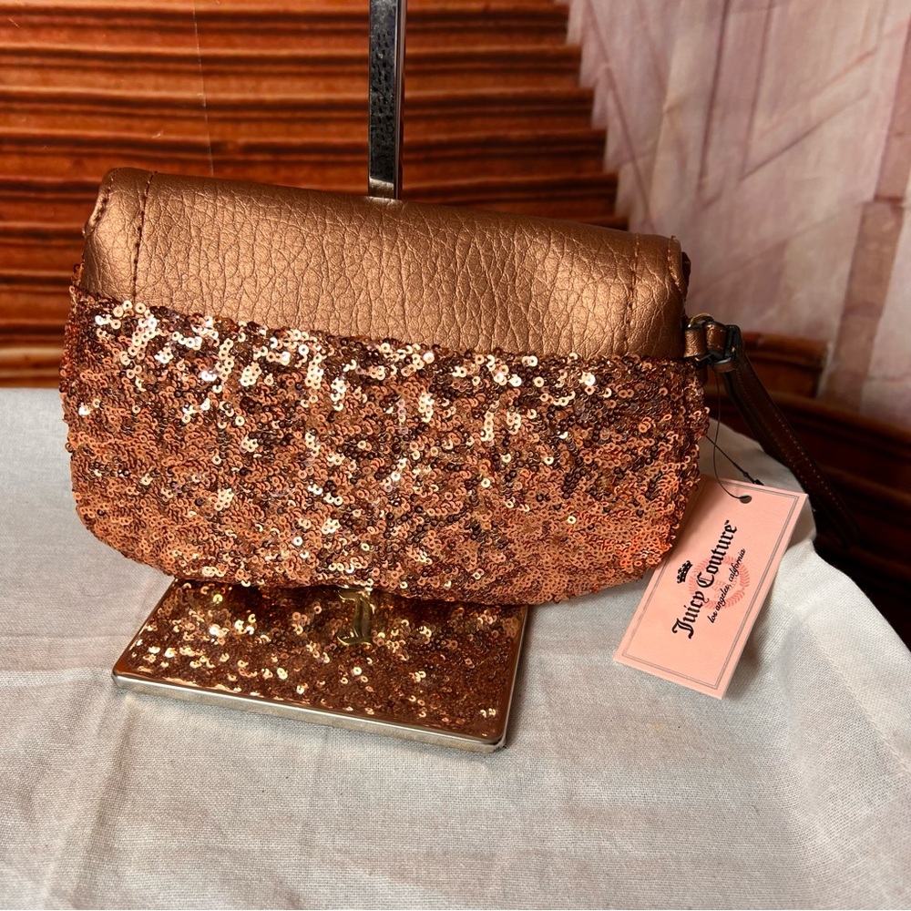 NWT Juicy Couture Rose Gold Sequin Wristlet, perfect for any occasion! 🌹🤩 - Picture 3 of 11